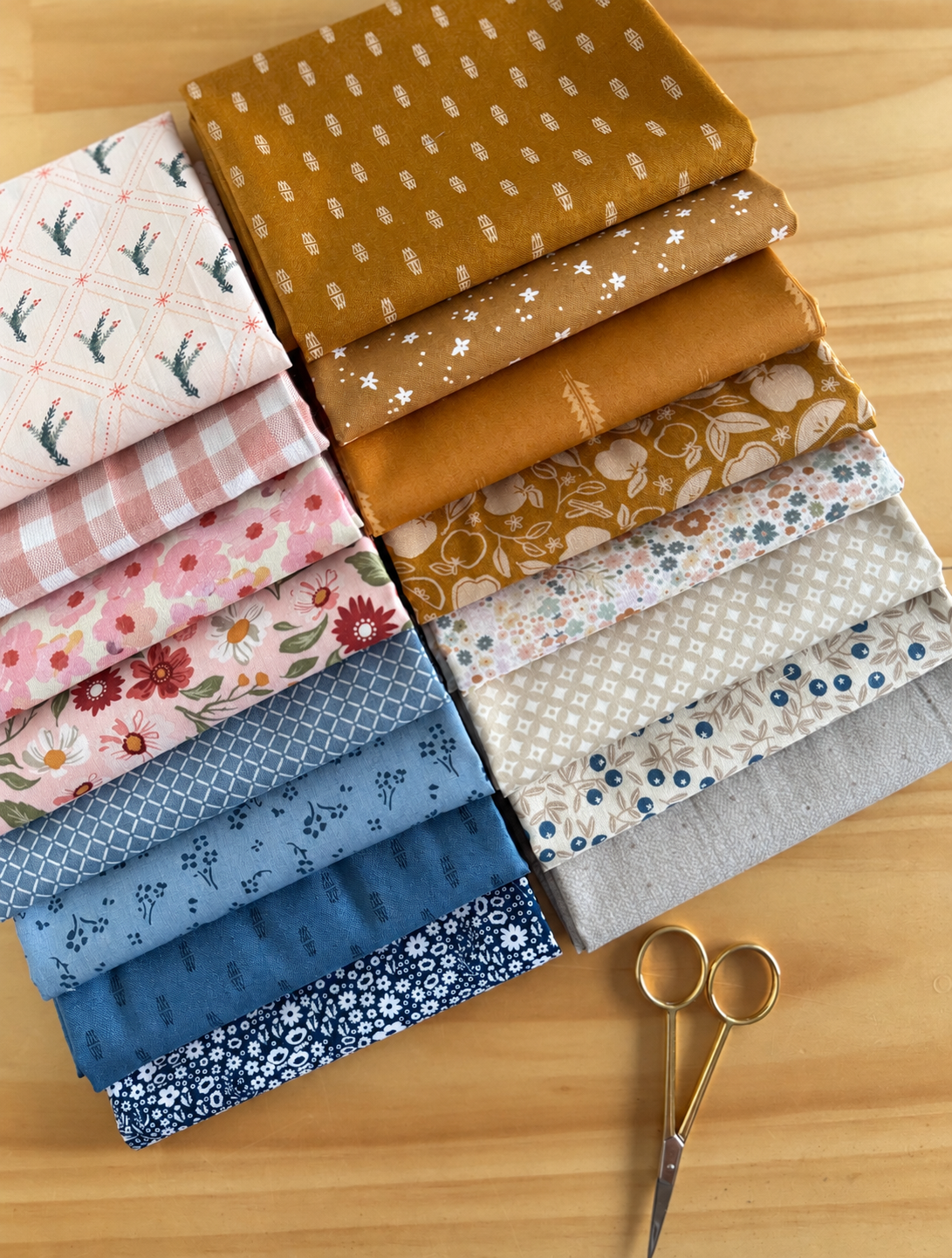 Torrens Creek Cotton Fabric Bundle - 16 Fat Quarters - product view 2