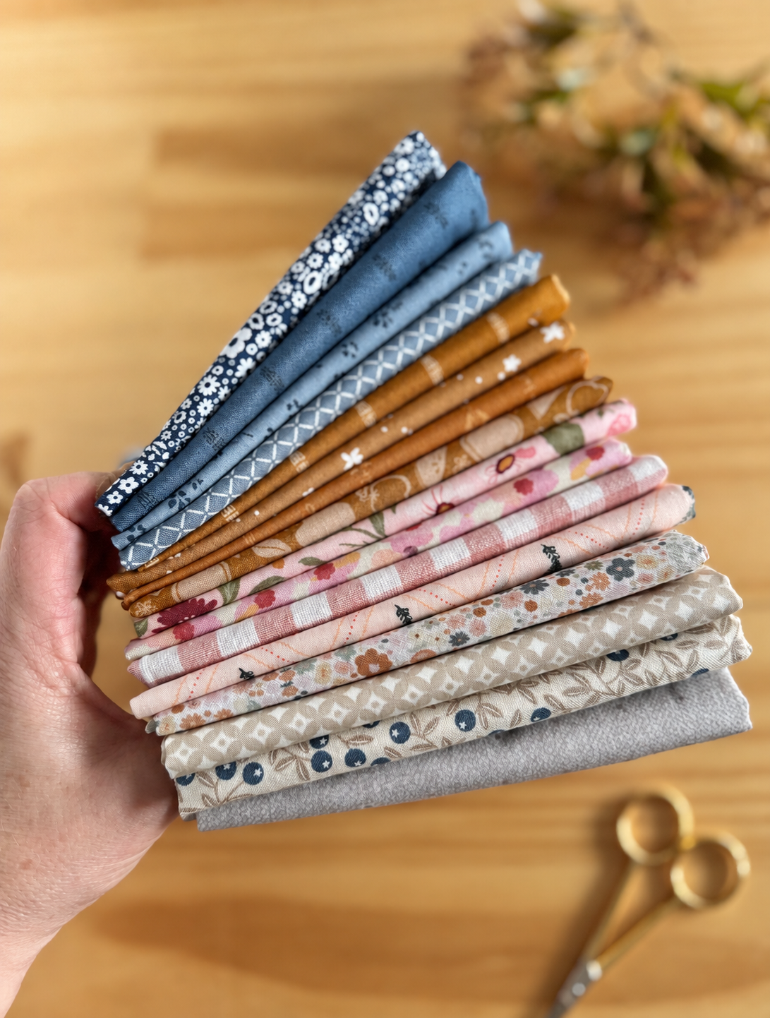 Torrens Creek Cotton Fabric Bundle - 16 Fat Quarters - product view 4