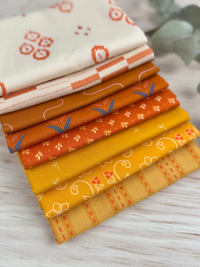 Mereenie Cotton Fabric Bundle - 8 Fat Quarters