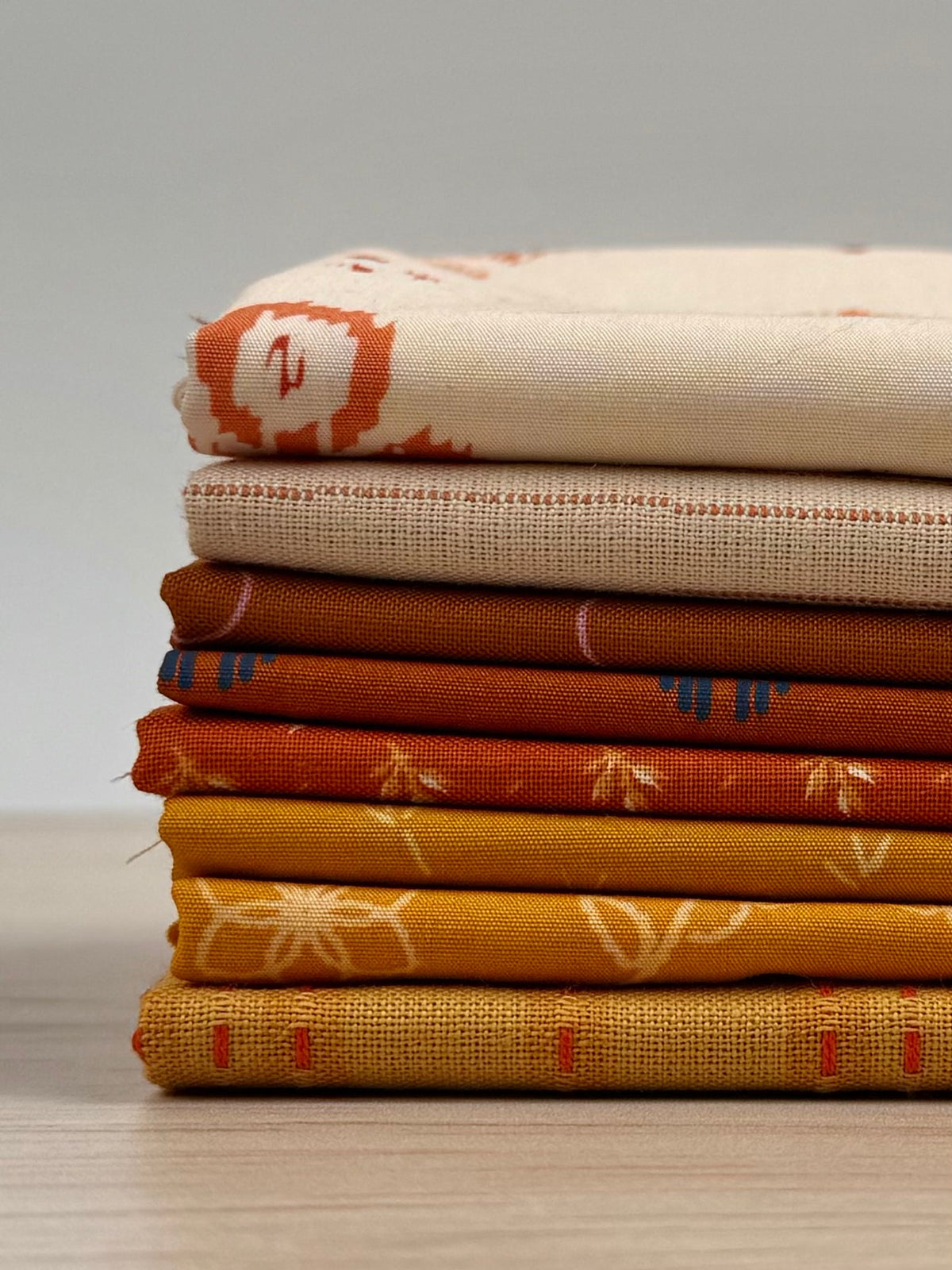 Mereenie Cotton Fabric Bundle - 8 Fat Quarters - product view 2