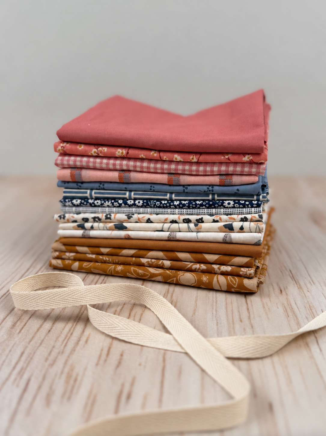 Murray Sunset Cotton Fabric Bundle - 15 Fat Quarters - product view 3